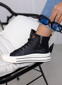 Sneakers μποτάκια με ρίγες στη σόλα Refresh 170934