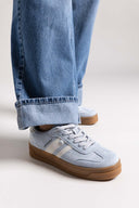 Sneakers suede με ρίγες Xti 143644