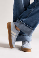 Sneakers suede με ρίγες Xti 143644