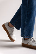 Sneakers suede με ρίγες Xti 143644