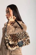 Τσάντα από συνθετική γούνα με print - Leopard - thefashionproject.gr - MICUSSI